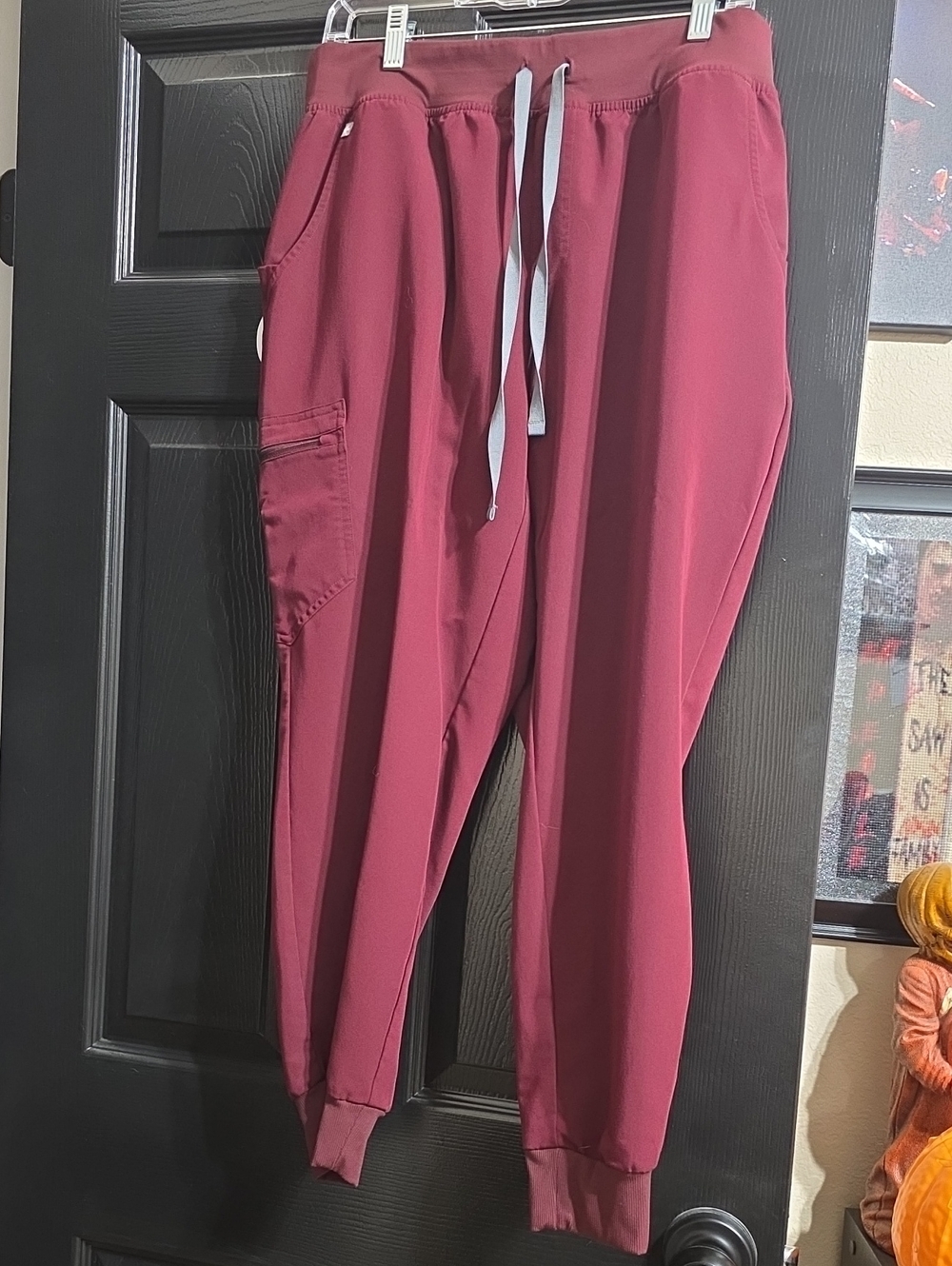 Figs Zamora Drawstring Jogger Pants - Burgundy